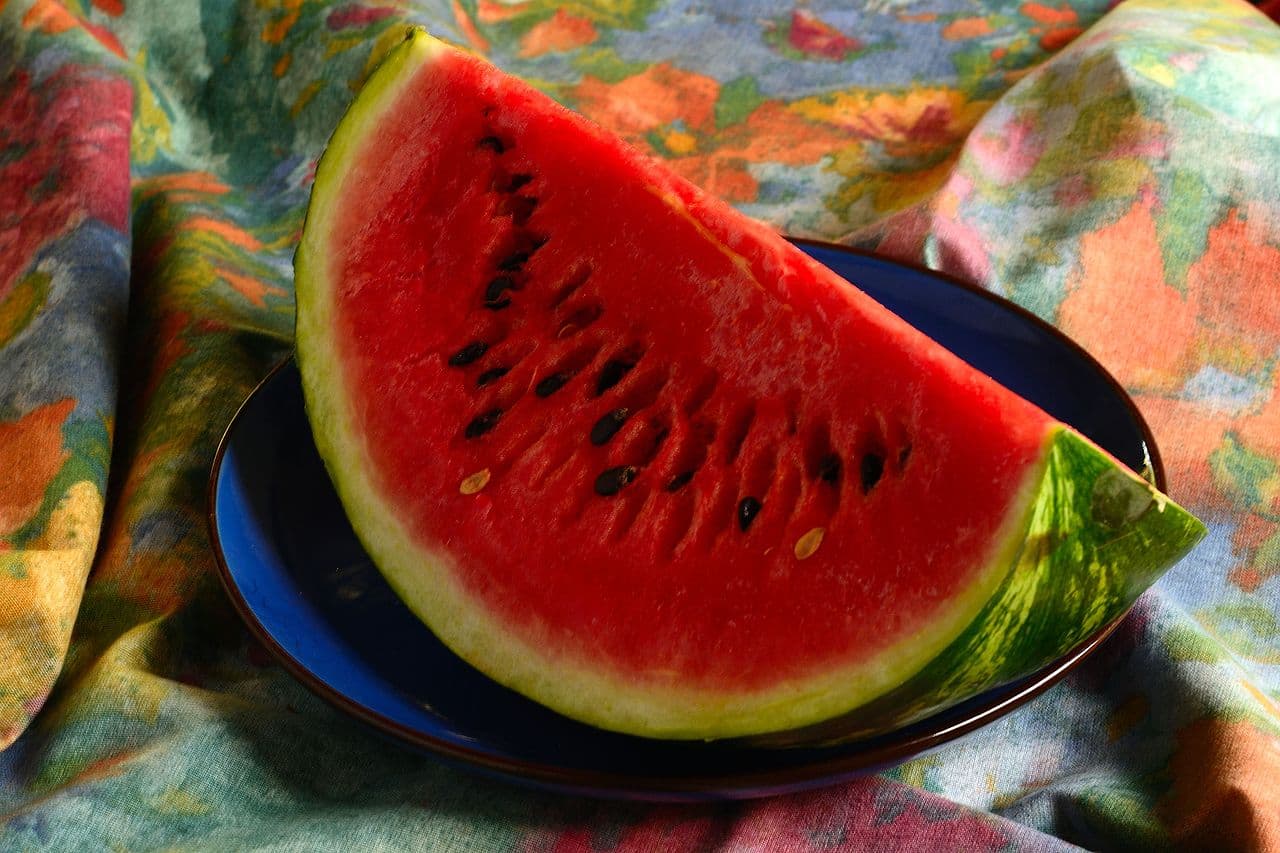 Pastèque tranchée, fruit rafraîchissant d'été
