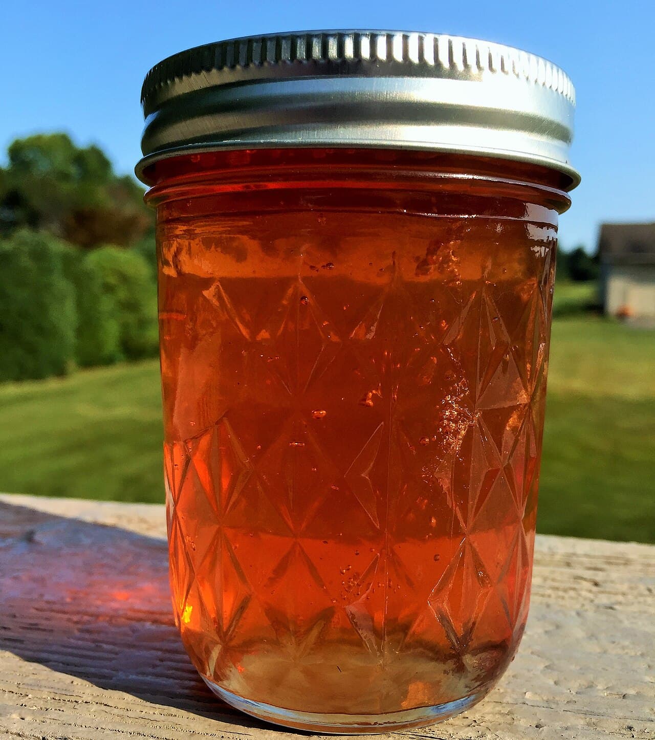 Pomme tiède + cannelle + clou de girofle — boisson d'hiver